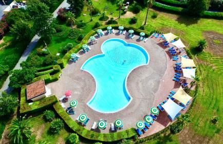 Pizzo Beach Club two bed Apartments 57F - Photo 11