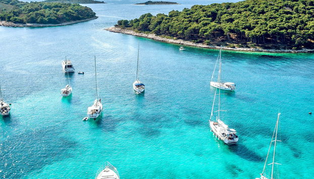 Cruzeiro pelas ilhas Pakleni