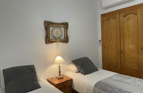 Mediterranean Escape with Garden - Foto 7