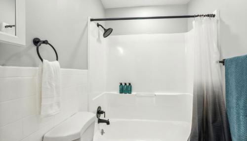 Galloway 118 I Spacious Garden Style Retreat - Photo 5