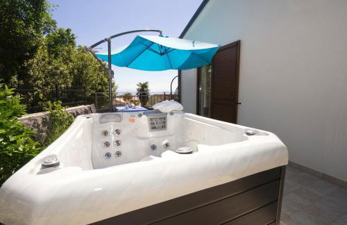 Villa Riviera blue with seaview, pool, whirlpool, parking and boat excursions - Foto 58