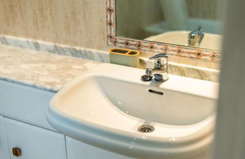 tuGuest Grisolia House - Free parking - Foto 46