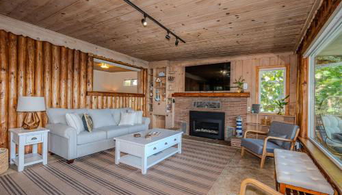 Waterfront Vashon Island Home, Beach Access and View - Foto 4