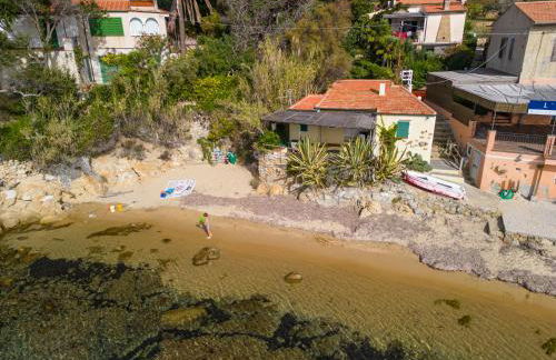Agave direclty on the beach - Goelba - Foto 1