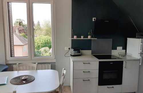 CHARMANT APPARTEMENT à 150 M des THERMES et du CENTRE VILLE - Foto 3