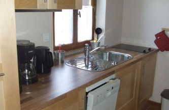 Les Pins - Maison avec parking ferme et jardin commun au calme - Foto 3