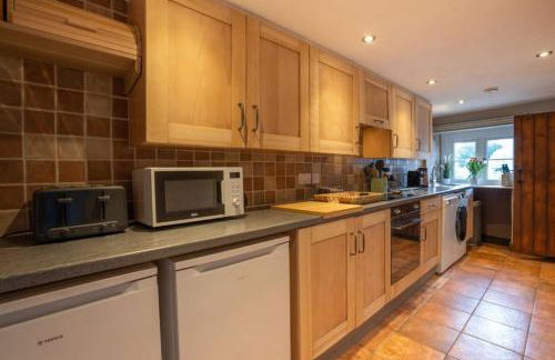 Beech Cottage - Family Cottage in the Peak District - Photo 23