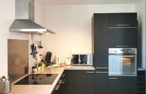 CHIC 2CHAMBRES,70m²+balcon+parking+WIFI - Photo 3