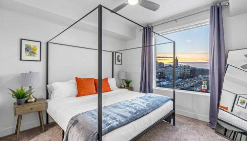 Lux Apt -PoolHotTubGymPrkg-View! - Foto 3