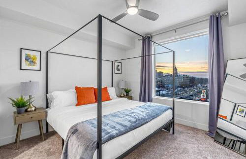 Lux Apt -PoolHotTubGymPrkg-View! - Foto 3