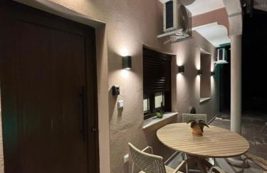 The Cozy Residence - Photo 13