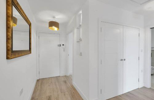 Multiple 2-Bedroom Apartments near Harry Potter Studios - 2-Minute walk to Bushey Station - 20 Minutes to London Euston - Ideal for Families & Business - Free Parking - Foto 68