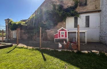 Au 8 à Meursault, Magnifique maison Bourguignonne au pied des vignes, jardin, places de parking privée - Foto 35