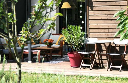 Superbe T3- Two bedrooms appartment with garden and pétanque! Perfect Spot! - Photo 1