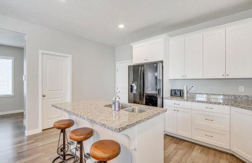 8 Mi to Loveland Aquarium Mtn Home in Herriman! - Foto 8