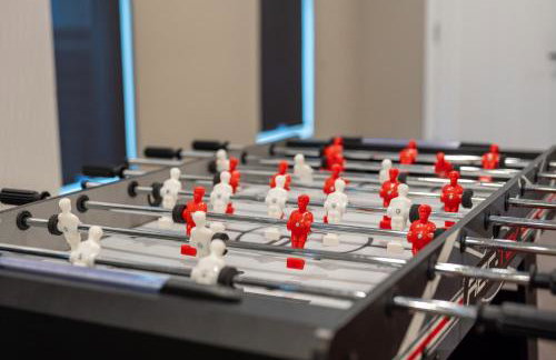 Near Downtown-2 En-Suites - Garage - Sleeps 9 - Foto 42