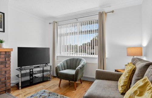 Hillsborough Home from Home, Garden and 2x Parking by StayByNumbers - Foto 7