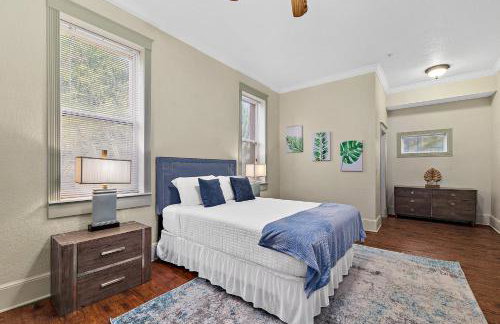 The Ray- 1st Floor Charming Condo- Walk to Downtown - Foto 2