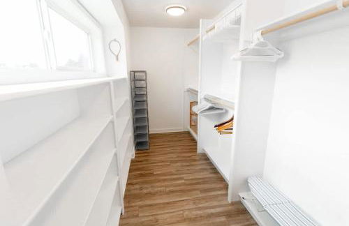 Comfy Family Home, Walkable Neighborhood + Patio! - Foto 10