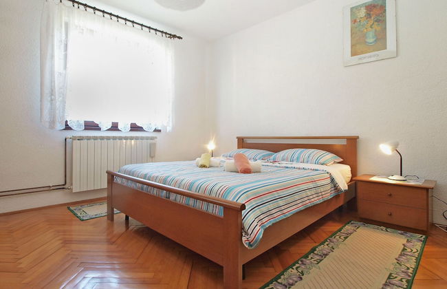 Apartment 1079 - Photo 11