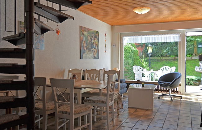 Cozy House with Terrace & Fireplace near Winterberg - Foto 14