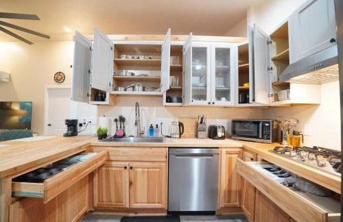 Modern & Cozy 2BR 2 King Kitchen|Airport LightRail - Foto 11