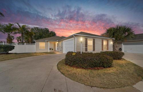 Villages Villa - Prime Location - Fenced Yard - Foto 1