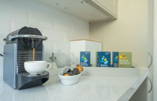 HighTide - 2 bed with parking, balcony & sea view. - Photo 20