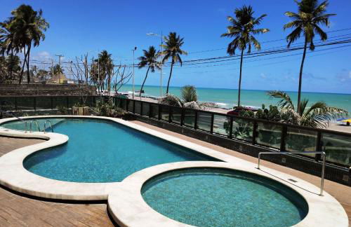 Apê na orla com vista pro mar e limpeza diária - Foto 12