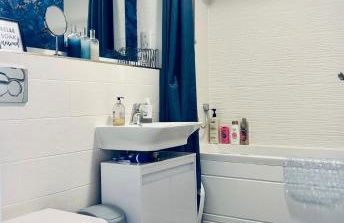 4 bed Townhouse with spectacular views 4 miles from Cardiff 10min drive or train journey to city centre - Photo 27