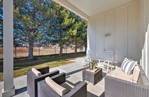 Modern Farmhouse with Patio, Grill and Mtn Views! - Foto 22