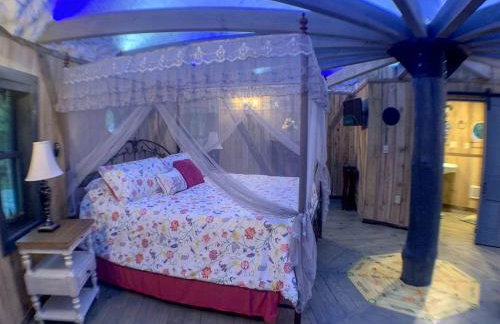 Unique Hobbit House Accommodation with a Private Hot Tub in Shenandoah, Virginia - Foto 19