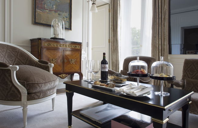 La Reserve Paris Hotel and Spa - Photo 22