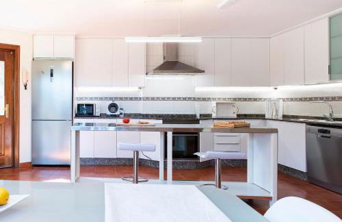 Villa El Castañal con Piscina Privada - Foto 26