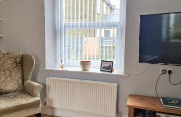 Cheerful Snowdonia cottage,garden snug, mountain views, sleeps 4, near zip world - Foto 18