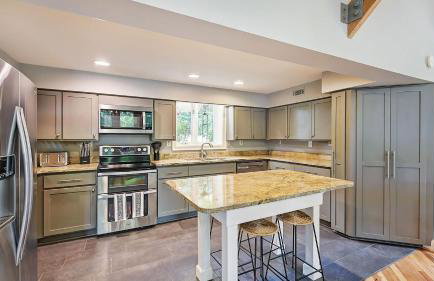 Lakefront w/ Private Dock + Hot Tub Pontoon Rental Butler Bliss by Avantstay - Foto 22