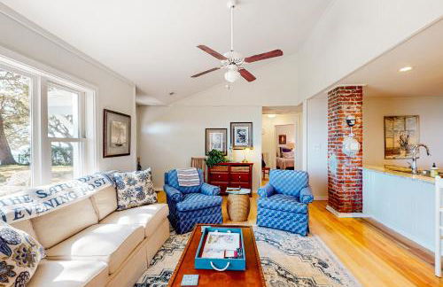 Three dog-friendly, waterfront cottages with full kitchens & private beach - Foto 26