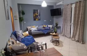Cozy & Spacious Apartment Walk to Vathy Center - Photo 1