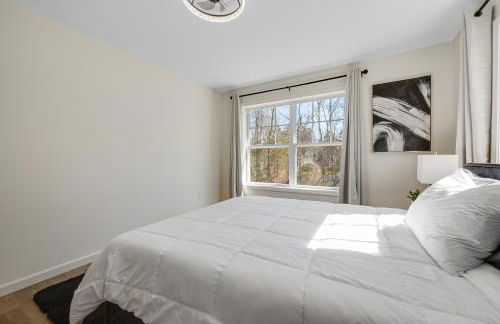 Spacious House in Prime Location - Photo 43