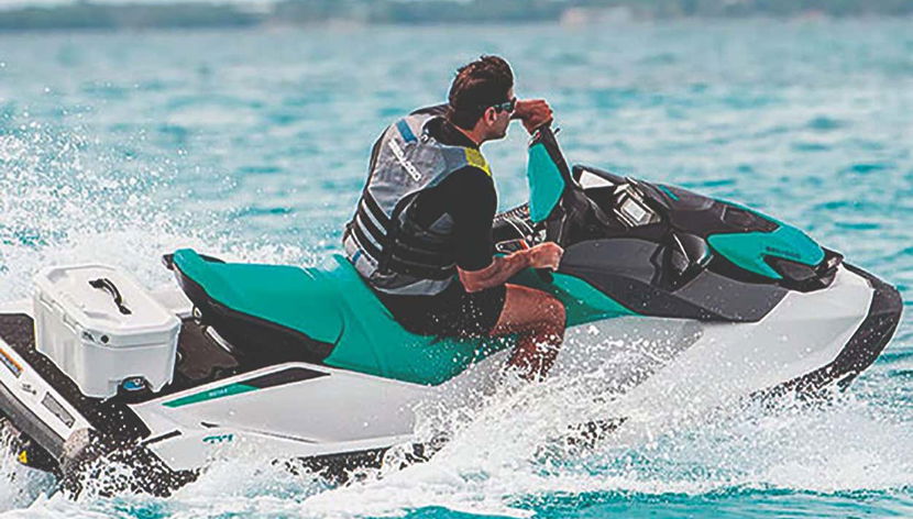 Feeling the speed of jet skis