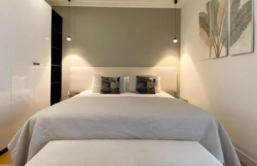 Spacious Elegant on Avenue Diagonal By MyRentalHost - Photo 3