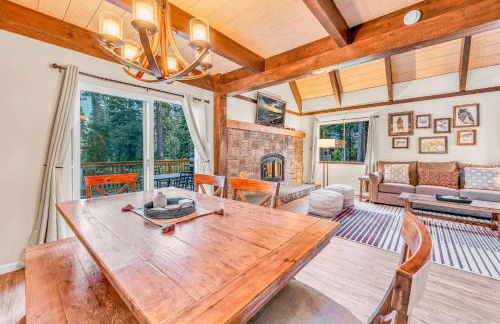 Beautiful Homewood Retreat with Deck and Grill - Foto 12