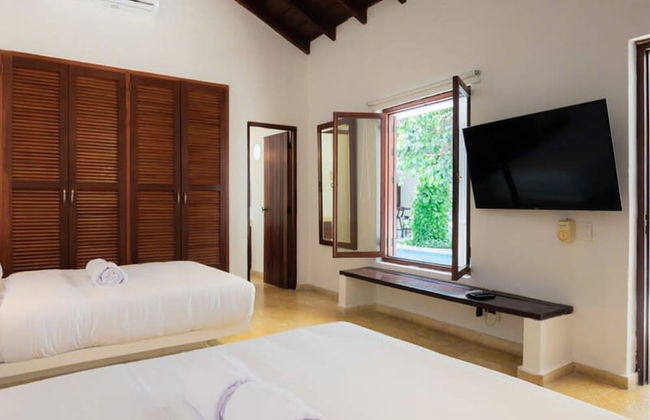 w Vibrant House 5BR w Pool n AC in Cartagena - Photo 24