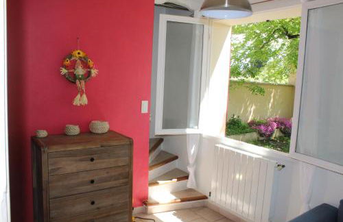 Mas La Gentille ,,, à la campagne , beautiful outdoor , swimming pool , pool house , Nice green Garden , BBQ ,,, only for you , pour passer un séjour inoubliable - Photo 16