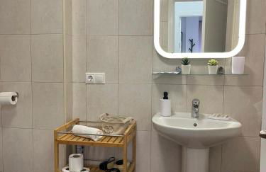 Gades de la Caleta con Terraza Grupo AC Gestion - Photo 25