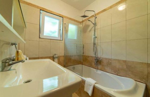 Lovely Home In Benkovac With Wifi - Foto 29