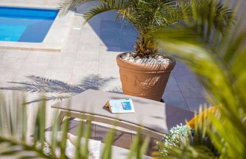 2 Bedroom Lovely Home In Musalez - Foto 11