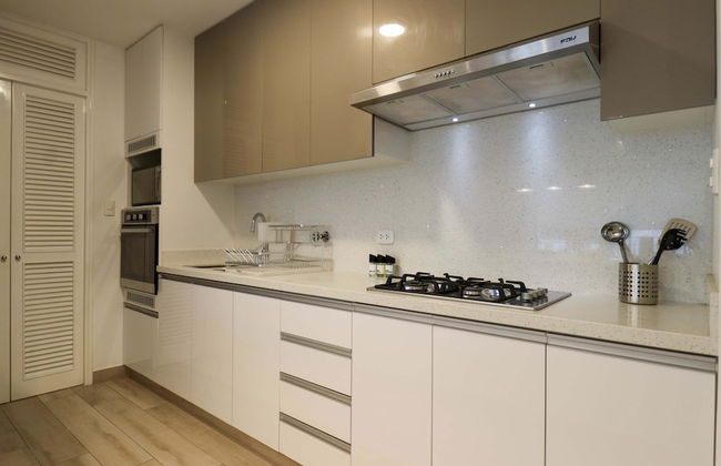 w Charming 2BR w Balcony in Miraflores - Photo 6