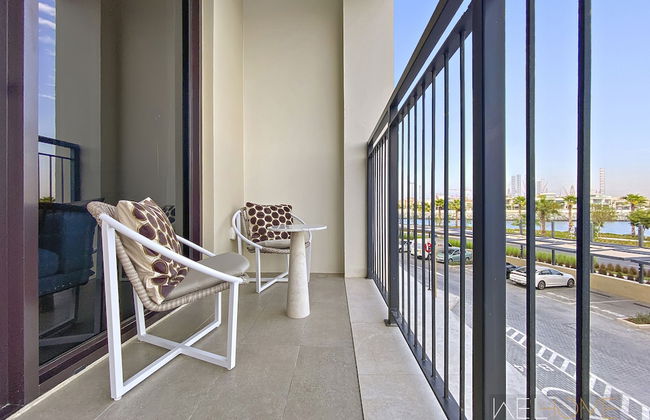 WelHome - Mesmerizing Sea & Burj Khalifa Views Apt at La Voile - Photo 12