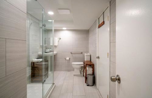 3Bed 2Bath Luxury Lake House on Myers Bay Private Pier Beach Firepit and Deck - Foto 45